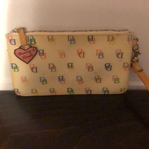 Dooney & Bourke wristlet